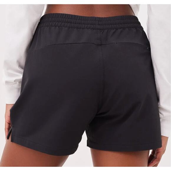 Outdoor Voices RecTrek 4 Inch Short Outdoor Ripstop Pockets Drawstring Waistband - Picture 2 of 10